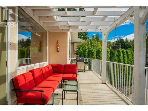 3301 Laburnum  Drive, Trail, BC - Outdoor With Exterior