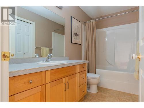 3301 Laburnum  Drive, Trail, BC - Indoor Photo Showing Bathroom