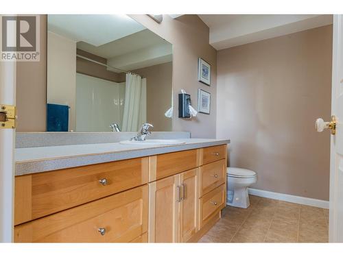 3301 Laburnum  Drive, Trail, BC - Indoor Photo Showing Bathroom