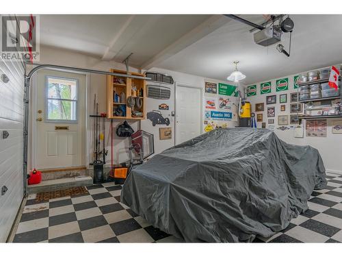 3301 Laburnum  Drive, Trail, BC - Indoor Photo Showing Other Room