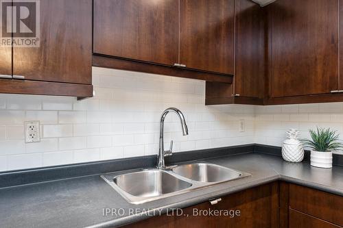 23 Manhattan Circle, Cambridge, ON - Indoor Photo Showing Kitchen With Double Sink