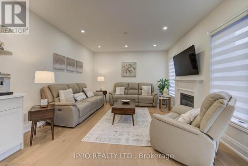 3688 Bloomington Crescent, Mississauga, ON - Indoor Photo Showing Living Room With Fireplace