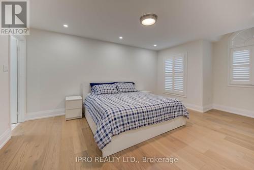 3688 Bloomington Crescent, Mississauga, ON - Indoor Photo Showing Bedroom