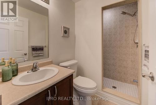 3688 Bloomington Crescent, Mississauga, ON - Indoor Photo Showing Bathroom