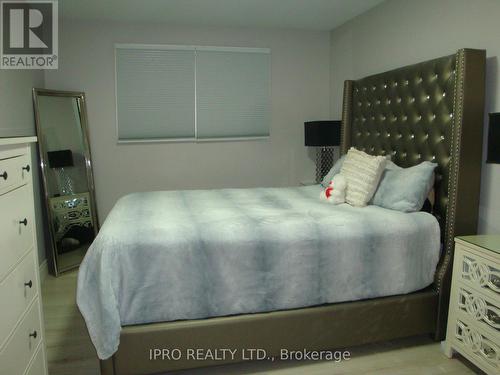 15 Bayshore Crescent, St. Catharines, ON - Indoor Photo Showing Bedroom