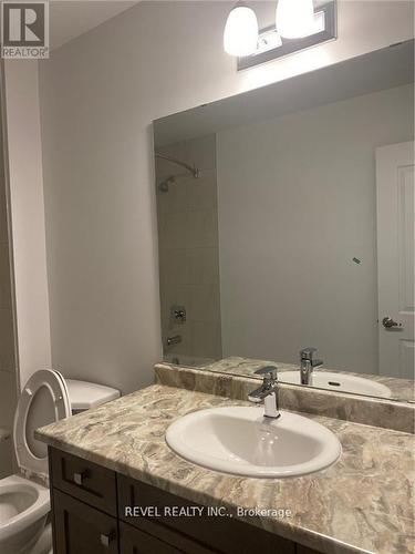 9 Bellhouse Avenue, Brantford, ON - Indoor Photo Showing Bathroom