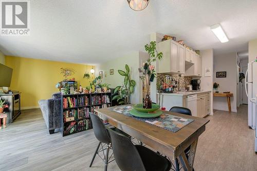 875 Badke Road Unit# 119, Kelowna, BC - Indoor Photo Showing Dining Room