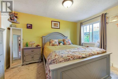 875 Badke Road Unit# 119, Kelowna, BC - Indoor Photo Showing Bedroom