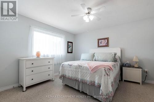 117 Anastasia Boulevard, West Lincoln, ON - Indoor Photo Showing Bedroom