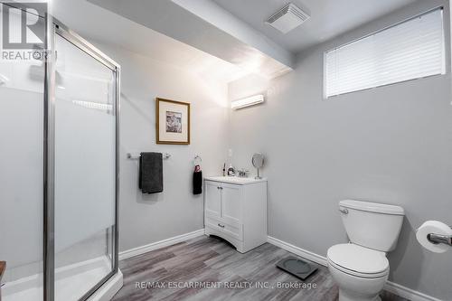 117 Anastasia Boulevard, West Lincoln, ON - Indoor Photo Showing Bathroom