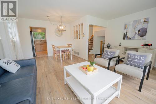 41 Brentwood Drive, Brampton, ON - Indoor Photo Showing Living Room