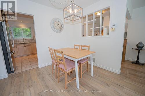 41 Brentwood Drive, Brampton, ON - Indoor Photo Showing Dining Room