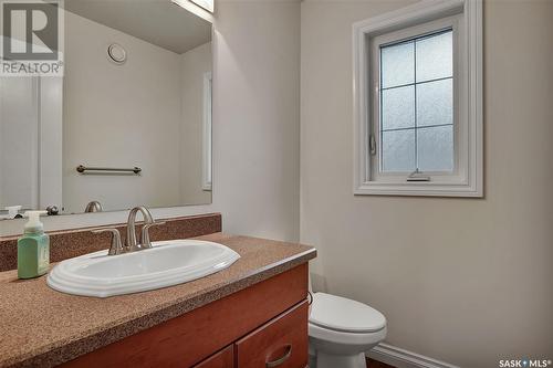 2516 Kelvin Avenue, Saskatoon, SK - Indoor Photo Showing Bathroom