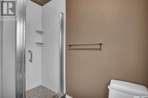 2516 Kelvin Avenue, Saskatoon, SK - Indoor Photo Showing Bathroom