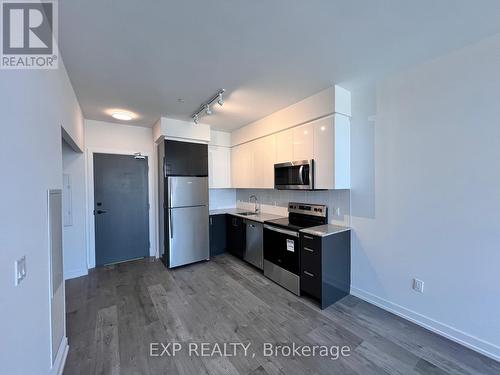 520 - 1010 Dundas Street, Whitby, ON - Indoor Photo Showing Kitchen