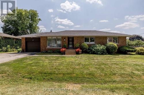 27 Shannon Road, East Gwillimbury, ON - Outdoor