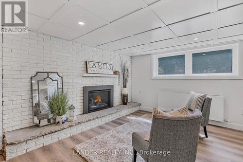 27 Shannon Road, East Gwillimbury, ON - Indoor Photo Showing Living Room With Fireplace