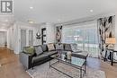 27 Shannon Road, East Gwillimbury, ON  - Indoor Photo Showing Living Room 