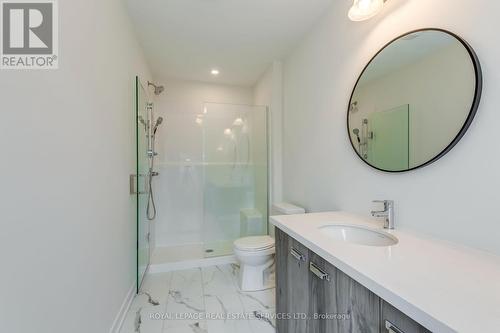 1335 Kobzar Drive, Oakville, ON - Indoor Photo Showing Bathroom