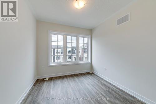 1335 Kobzar Drive, Oakville, ON - Indoor Photo Showing Other Room