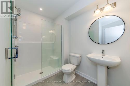 1335 Kobzar Drive, Oakville, ON - Indoor Photo Showing Bathroom