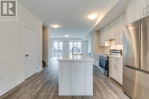 1335 Kobzar Drive, Oakville, ON - Indoor Photo Showing Kitchen With Stainless Steel Kitchen