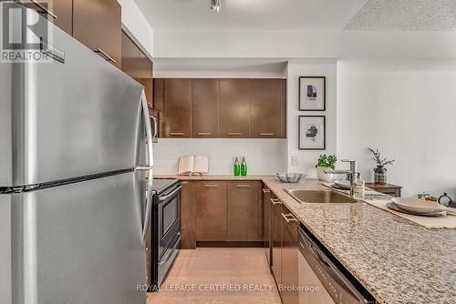 804 - 360 Square One Drive, Mississauga, ON - Indoor Photo Showing Kitchen With Stainless Steel Kitchen