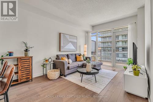 804 - 360 Square One Drive, Mississauga, ON - Indoor Photo Showing Living Room