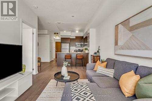 804 - 360 Square One Drive, Mississauga, ON - Indoor Photo Showing Living Room