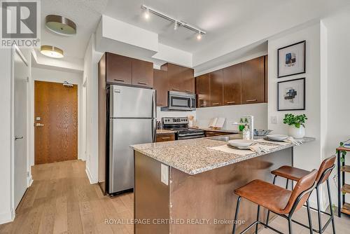 804 - 360 Square One Drive, Mississauga, ON - Indoor Photo Showing Kitchen With Stainless Steel Kitchen