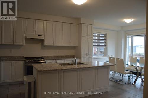 4031 Eternity Way, Oakville, ON - Indoor Photo Showing Kitchen With Double Sink