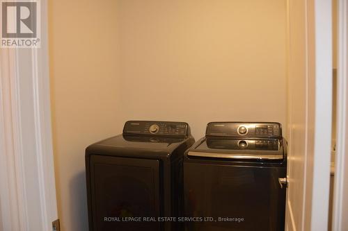 4031 Eternity Way, Oakville, ON -  Photo Showing Laundry Room