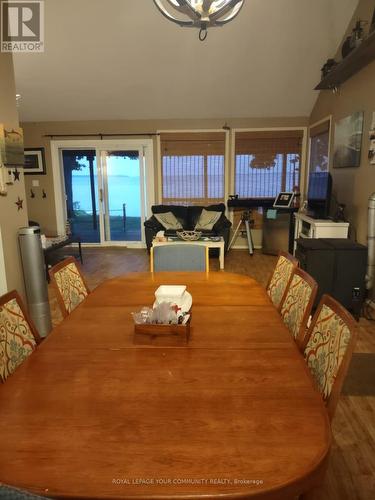 50 Fox Island S, Georgina Islands, ON - Indoor Photo Showing Dining Room