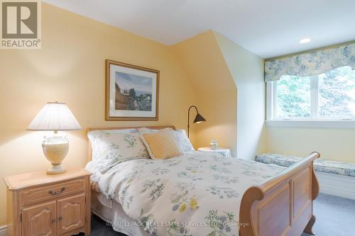 14 Holyrood Avenue, Oakville, ON - Indoor Photo Showing Bedroom