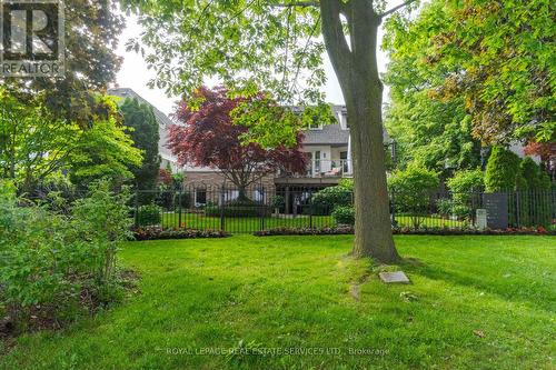 14 Holyrood Avenue, Oakville, ON - Outdoor