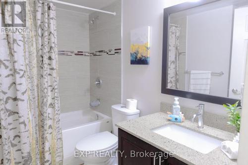 412 - 325 Webb Drive, Mississauga, ON - Indoor Photo Showing Bathroom