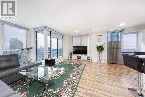 Ph2204 - 55 Eglinton Avenue W, Mississauga, ON - Indoor Photo Showing Living Room