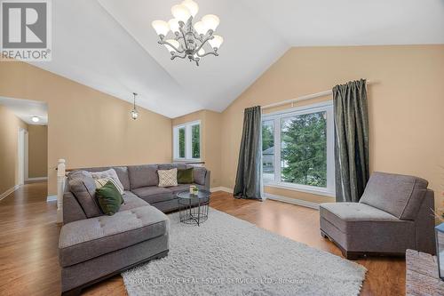 49 Birchwood Trail, Wasaga Beach, ON - Indoor Photo Showing Living Room