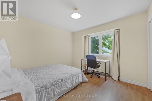 49 Birchwood Trail, Wasaga Beach, ON - Indoor Photo Showing Bedroom