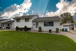 12 Newark RD  Winnipeg, MB R2J 1Z2