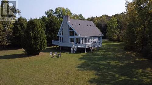 193 Meadow Lark Place, Ice Lake, ON - Outdoor With Deck Patio Veranda