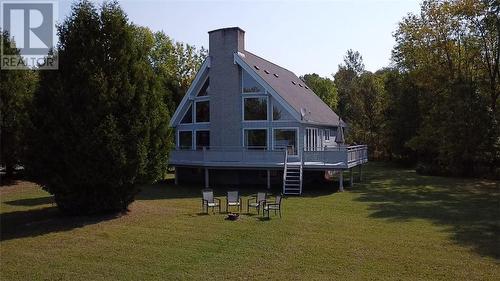 193 Meadow Lark Place, Ice Lake, ON - Outdoor With Deck Patio Veranda