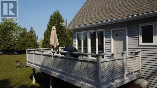 193 Meadow Lark Place, Ice Lake, ON - Outdoor With Deck Patio Veranda With Exterior