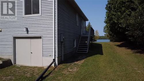 193 Meadow Lark Place, Ice Lake, ON - Outdoor