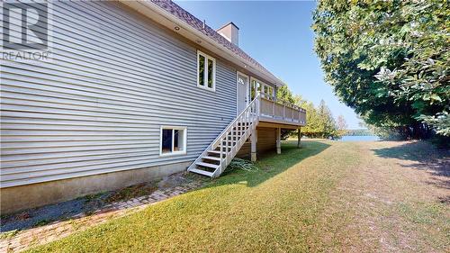 193 Meadow Lark Place, Ice Lake, ON - Outdoor