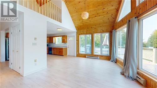 193 Meadow Lark Place, Ice Lake, ON - Indoor Photo Showing Other Room