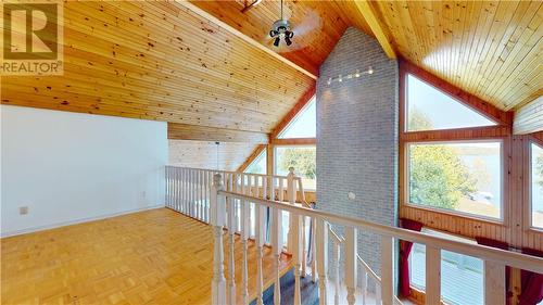 193 Meadow Lark Place, Ice Lake, ON - Indoor Photo Showing Other Room