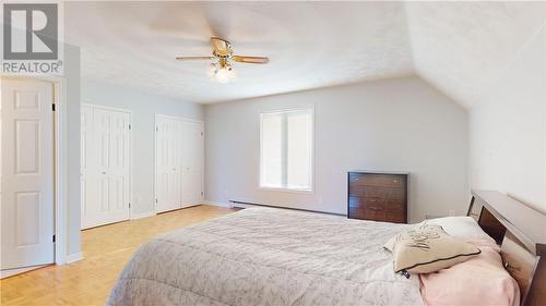 193 Meadow Lark Place, Ice Lake, ON - Indoor Photo Showing Bedroom