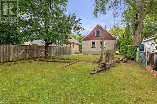 955 Lawrence Road, Hamilton, ON - Outdoor With Backyard