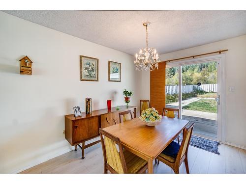 2600 6Th Avenue, Castlegar, BC - Indoor Photo Showing Dining Room